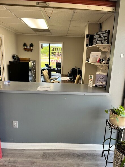 More Photos Of 721 N McKenzie St, Foley Self Storage For Sale