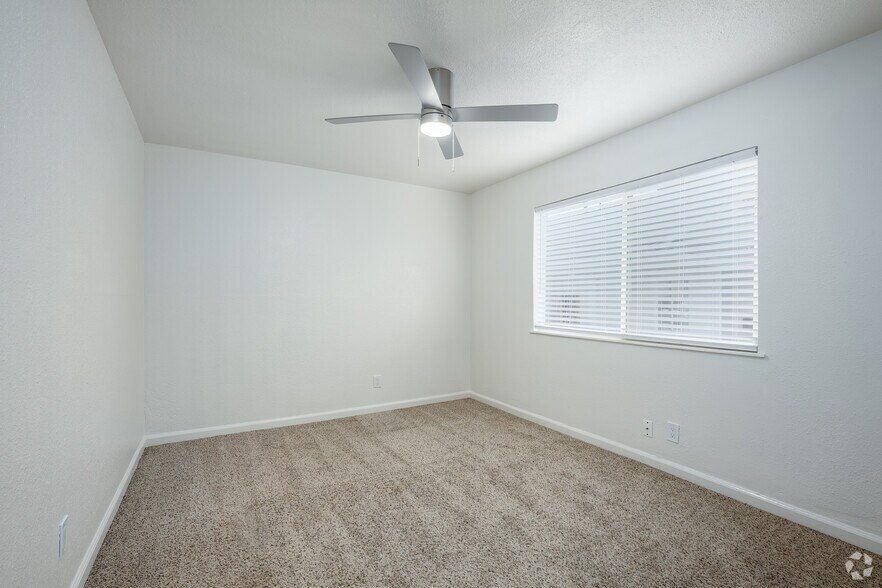 More Photos Of 3130-3132 3rd Ave, Sacramento Apartments For Sale