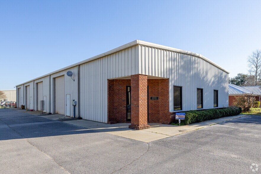 Primary Photo Of 33553 Rosalia Ave, Lillian Warehouse For Lease