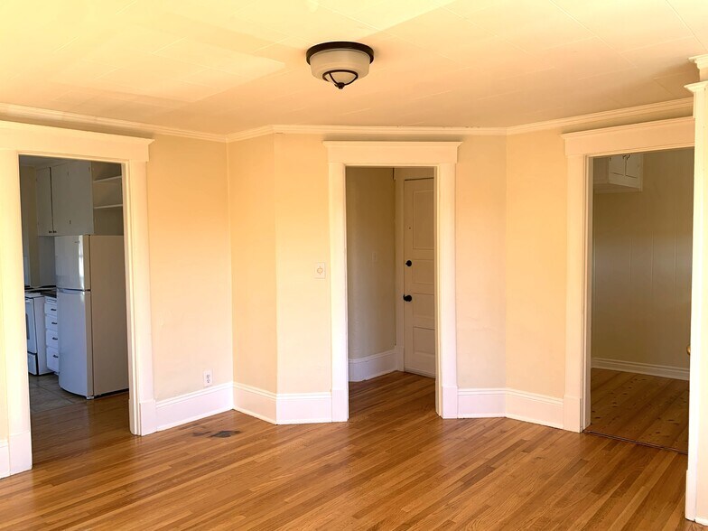 More Photos Of 3118 SE Yamhill St, Portland Apartments For Sale
