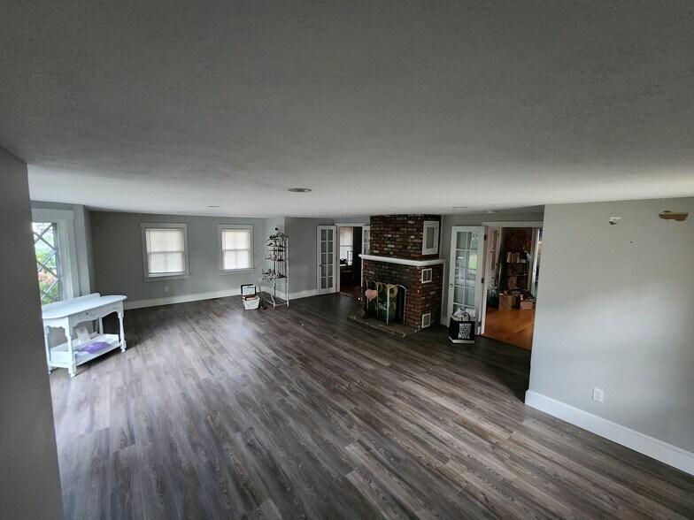 More Photos Of 600 Washington St, Pembroke Office For Lease