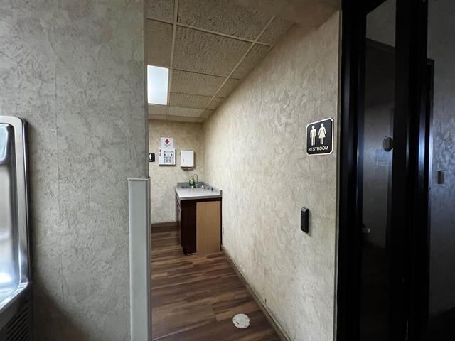 More Photos Of 805 Park Ave, Beaver Dam Industrial For Lease