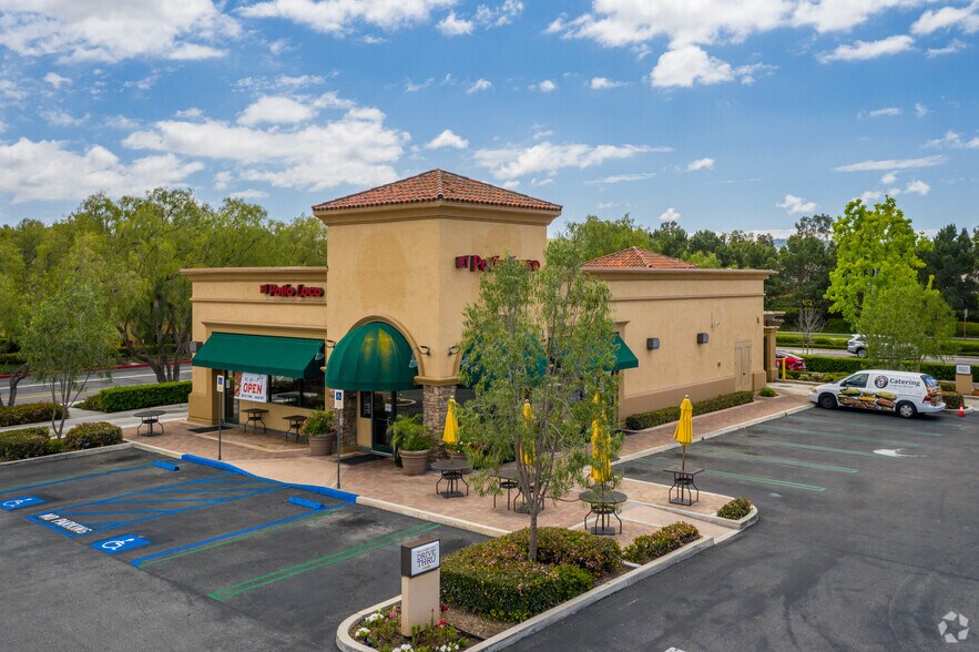 More Photos Of 5521-5715 Alton Pky, Irvine General Retail For Lease