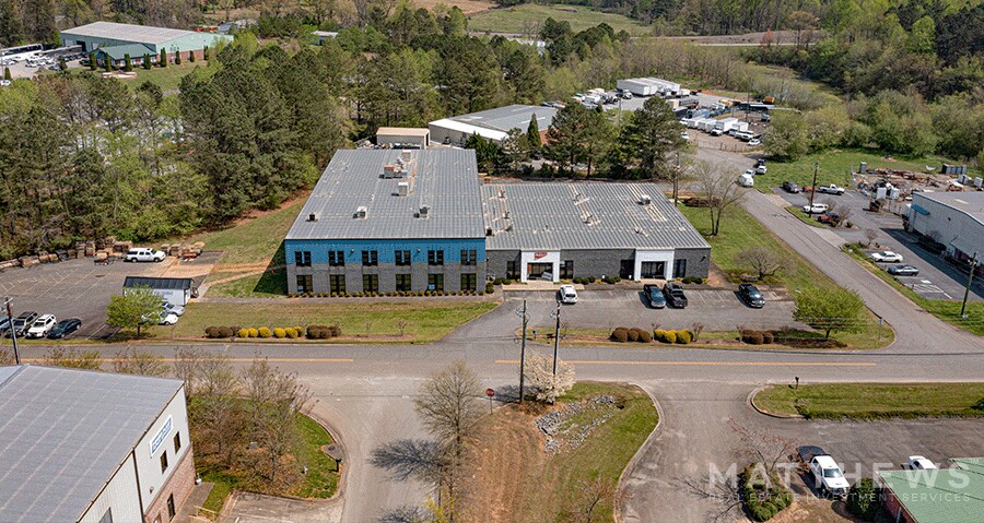 More Photos Of 300 Wilbanks Dr, Ball Ground Warehouse For Sale