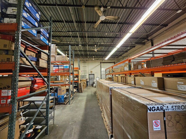 More Photos Of 148 Rangeway Rd, North Billerica Warehouse For Lease