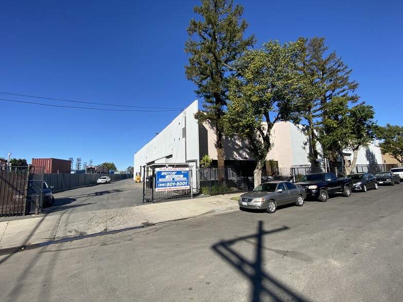 Primary Photo Of 8321 De Celis Pl, North Hills Warehouse For Lease