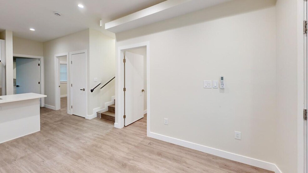 More Photos Of 1140 W 25th St, Los Angeles Multifamily For Sale