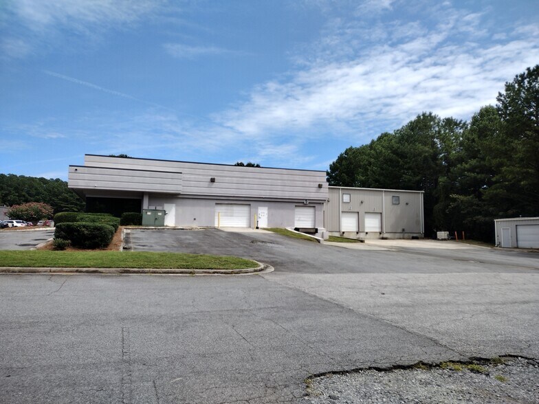 More Photos Of 4211 Jvl Industrial Park Dr, Marietta Warehouse For Lease