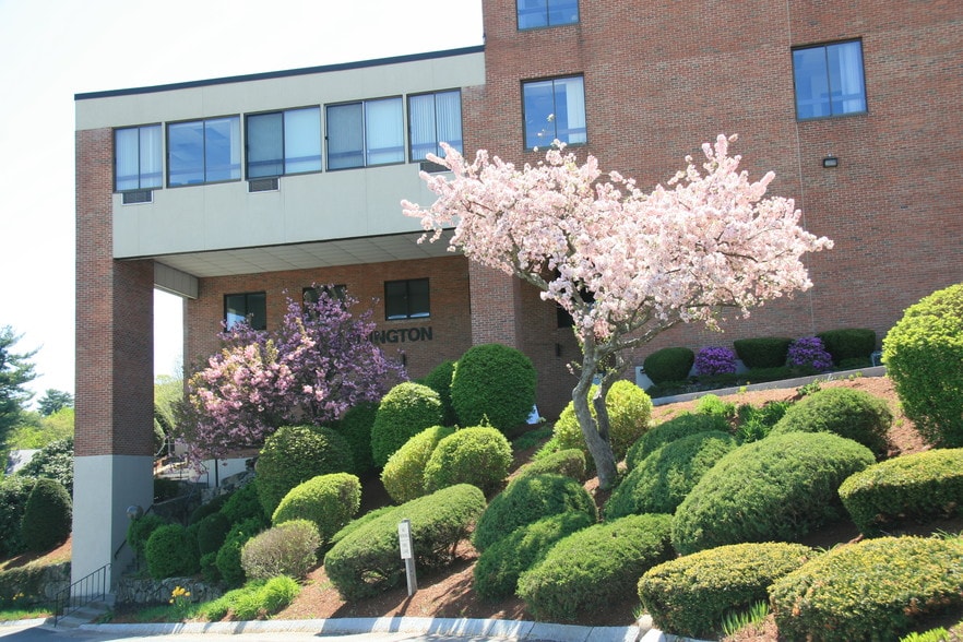 More Photos Of 34 Washington St, Wellesley Office For Lease