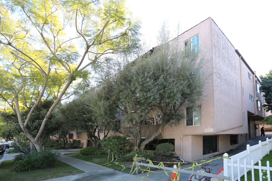 More Photos Of 3717 Cardiff Ave, Los Angeles Apartments For Sale