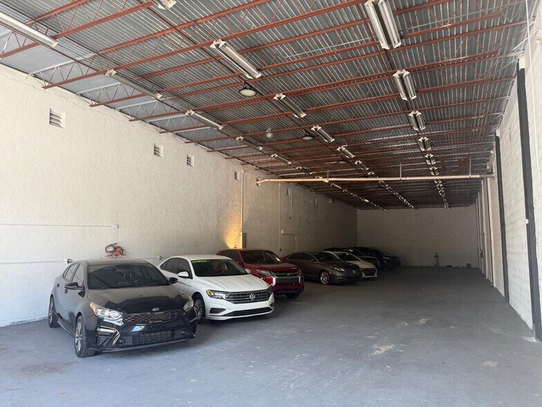 Primary Photo Of 830 N State Road 7, Plantation Auto Dealership For Lease