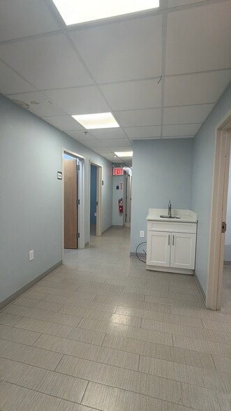 More Photos Of 163-03 Horace Harding Expy, Fresh Mdws, Fresh Meadows Medical For Sale