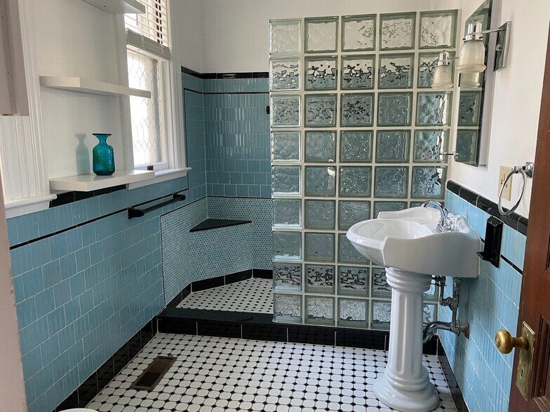 More Photos Of 2144 Broad St, Cranston Office For Lease