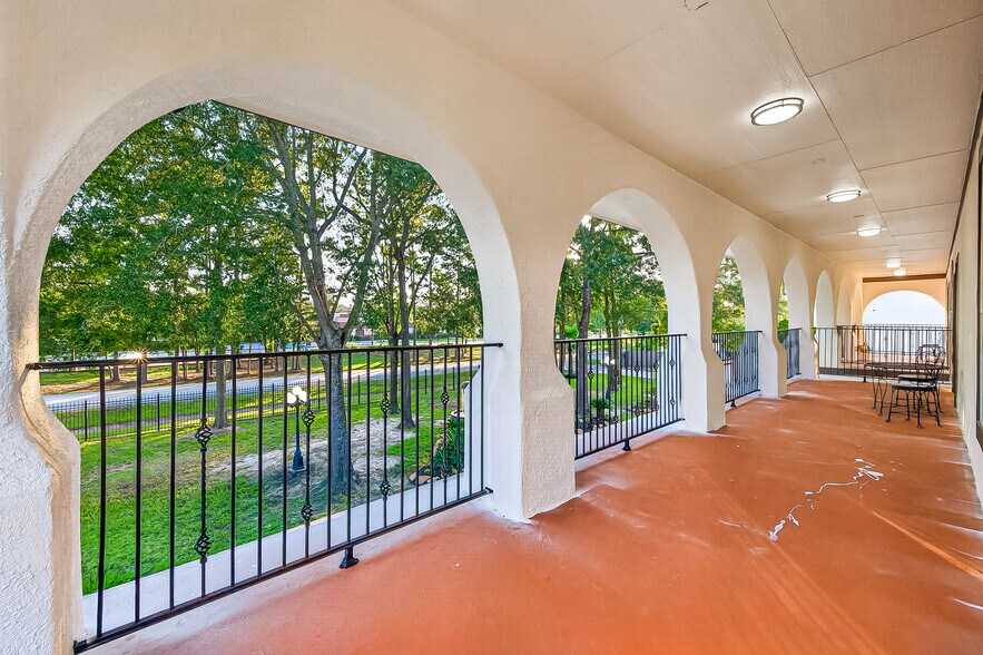 More Photos Of 21832 Rayford Rd, Humble Office For Sale
