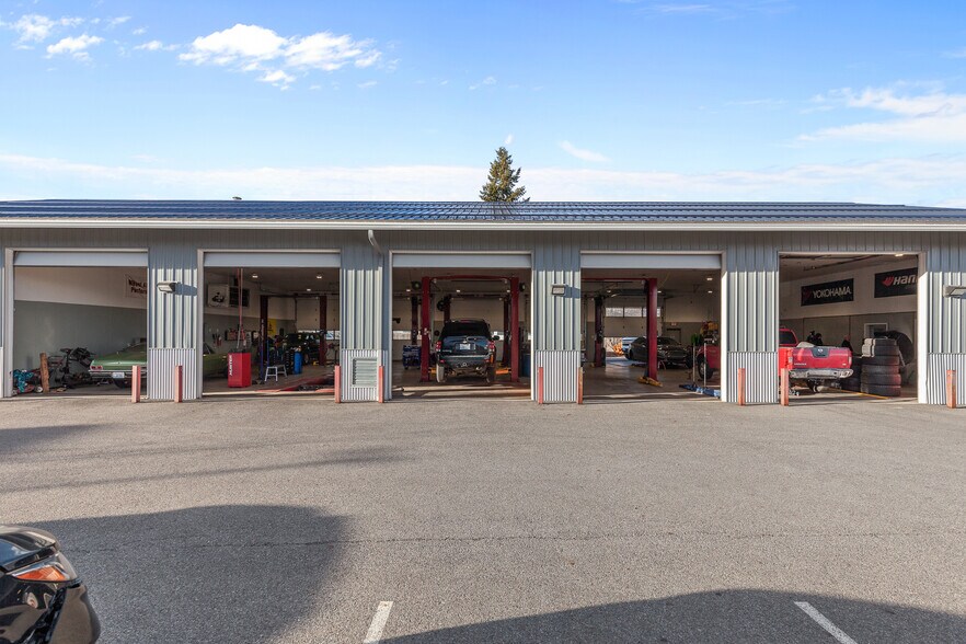 More Photos Of 8615 E Trent Ave, Spokane Valley Auto Repair For Sale