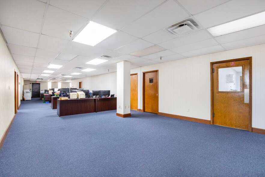 More Photos Of 5916 County Road 540, Waverly Warehouse For Sale