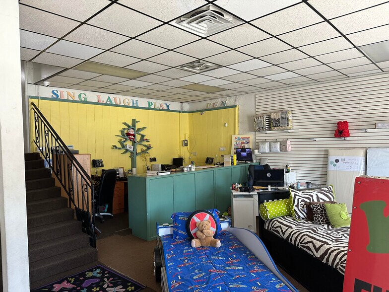 More Photos Of 2751 Colorado Blvd, Los Angeles Restaurant For Lease