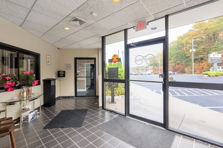 More Photos Of 72 Queen St, Southington Office For Lease