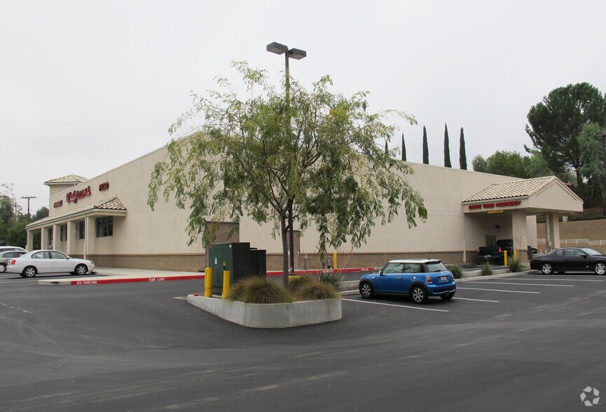 More Photos Of 27983 Sloan Canyon Rd, Castaic Drugstore For Sale