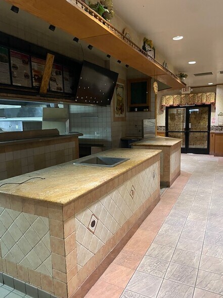 More Photos Of 5544 California Ave, Bakersfield Restaurant For Sale