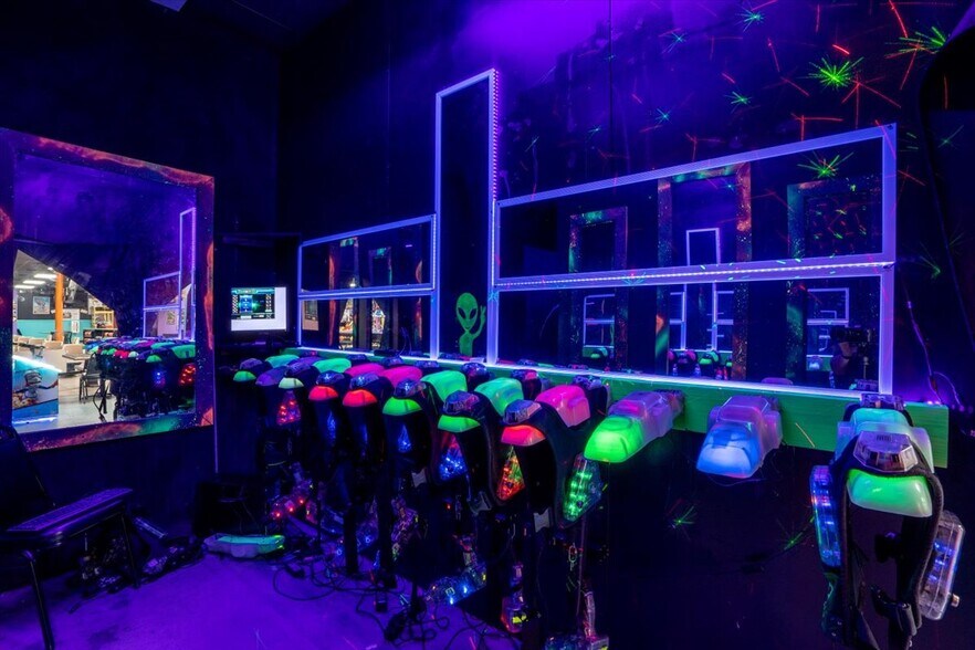 More Photos Of 1490 Highway 412 W, Siloam Springs Bowling Alley For Sale