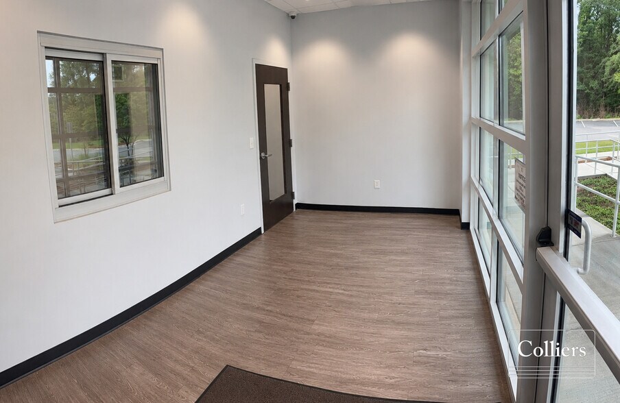 More Photos Of 9581 Palmetto Commerce, Ladson Industrial For Lease