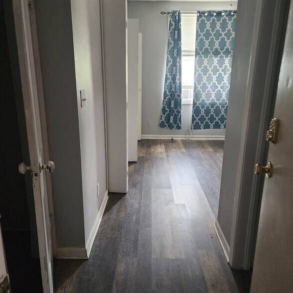 More Photos Of 401 N Spring St, Independence Apartments For Sale