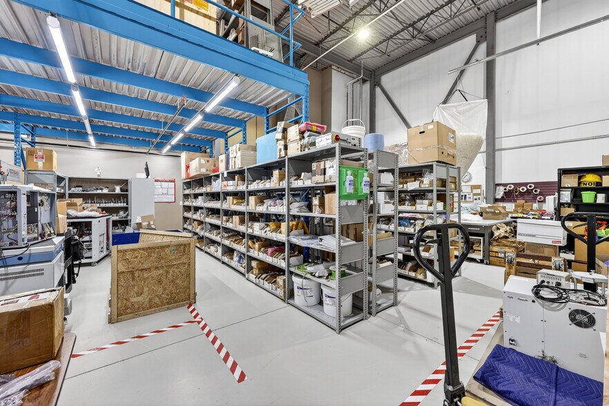 More Photos Of 5700 1st St SW, Calgary Warehouse For Sale