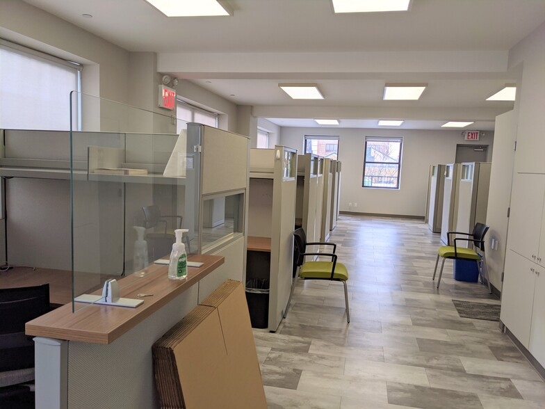 More Photos Of 90-34 161st St, Jamaica Office For Lease