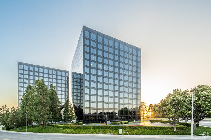 More Photos Of 19900 MacArthur Blvd, Irvine Office For Lease