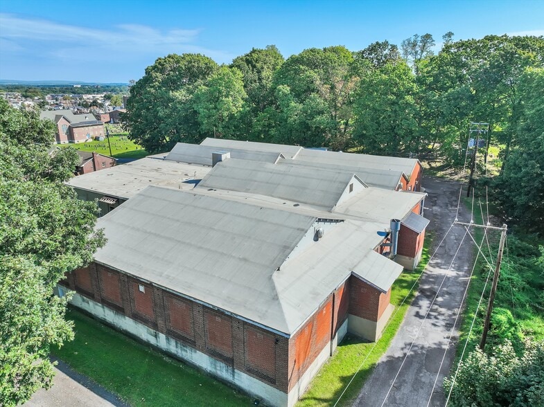 More Photos Of 602-620 Tacoma St, Allentown Manufacturing For Sale