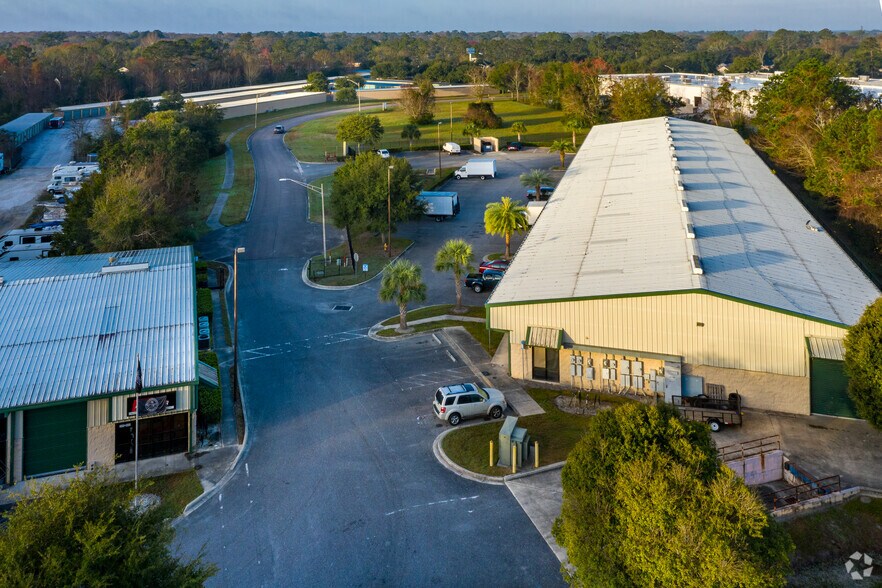 More Photos Of 8725 Youngerman Ct, Jacksonville Warehouse For Sale