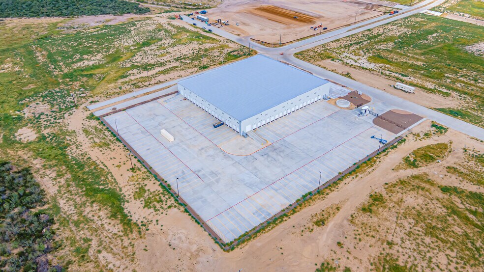 More Photos Of Maritime Loop, Laredo Warehouse For Sale