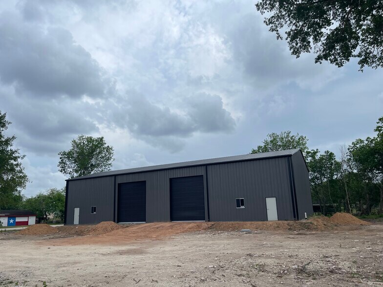More Photos Of 1212 Cottonwood Church Rd, Rosenberg Warehouse For Lease