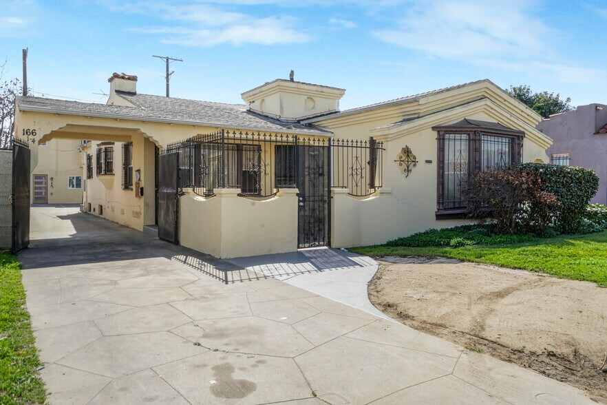 More Photos Of 162 W 65th St, Los Angeles Multifamily For Sale