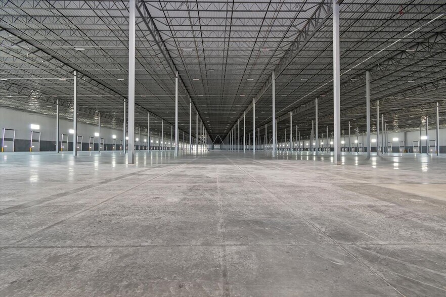 More Photos Of 951 E Gowen Rd, Boise Industrial For Lease