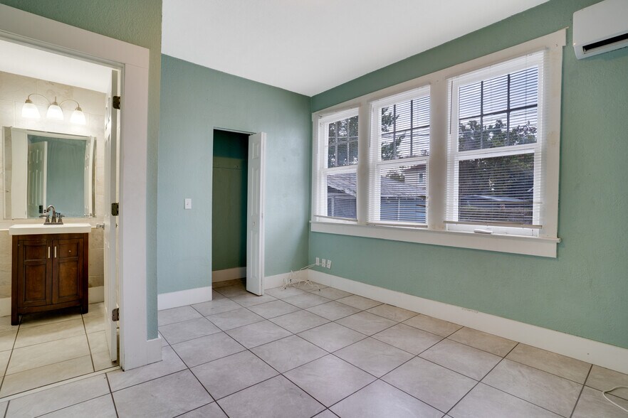 More Photos Of 316 W Columbus Dr, Tampa Apartments For Sale