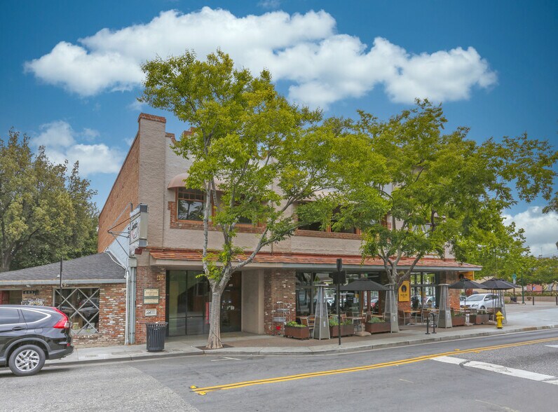 More Photos Of 411-415 E Campbell Ave, Campbell Storefront Retail Office For Lease