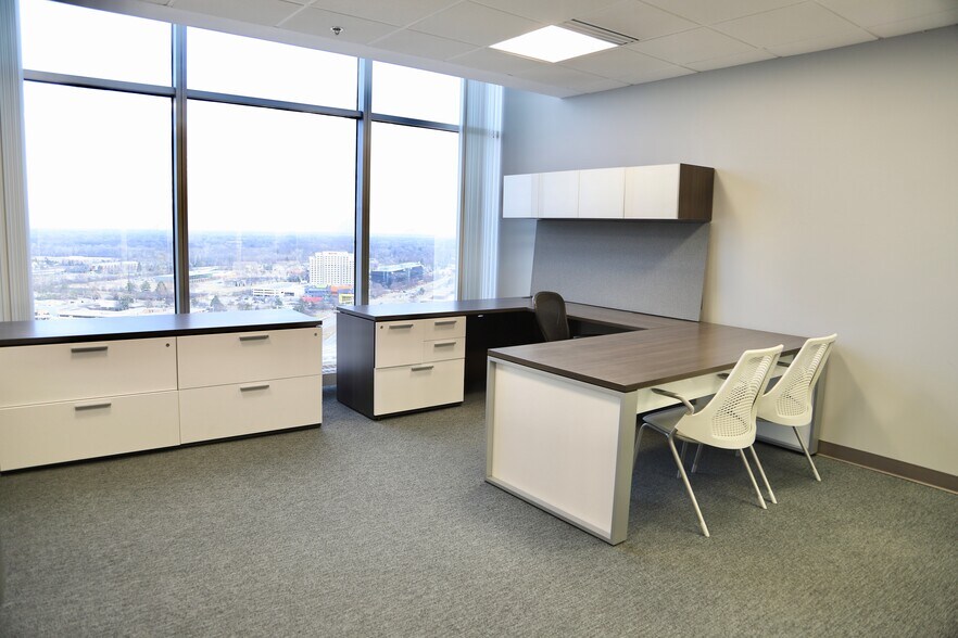 More Photos Of 755 W Big Beaver Rd, Troy Coworking Space