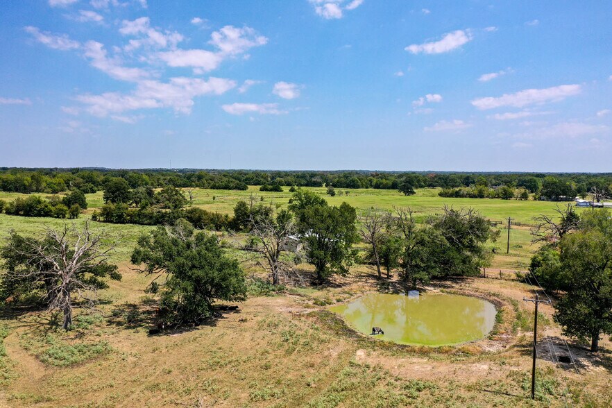More Photos Of 3585 AN County Road 2701, Tennessee Colony Specialty For Sale