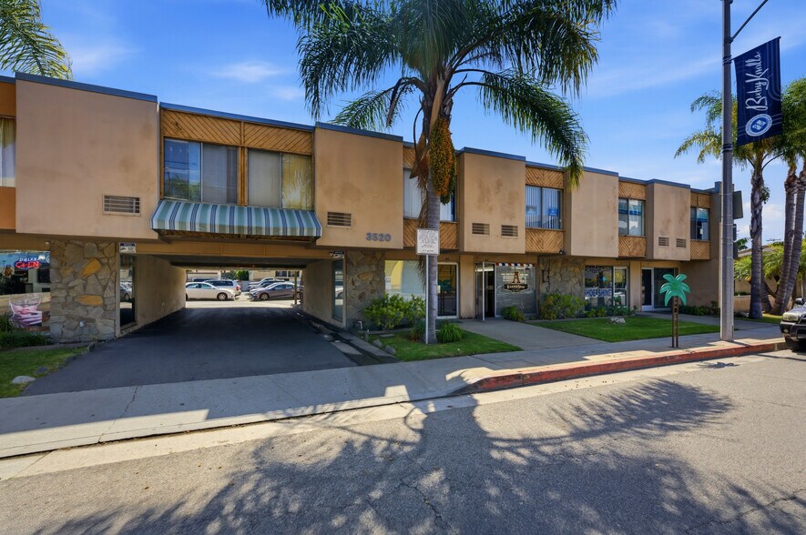 More Photos Of 3520 Long Beach Blvd, Long Beach Office For Sale