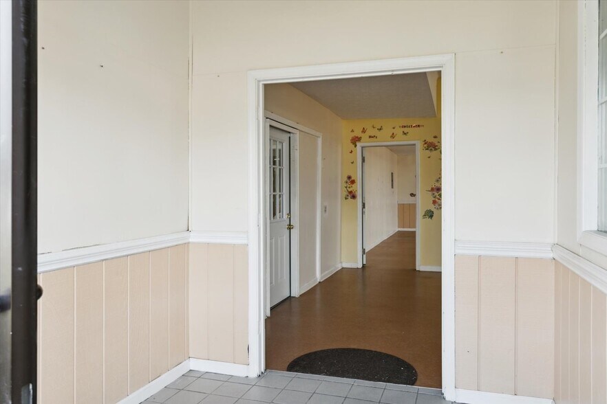 More Photos Of 1721 N King St, Hampton Daycare Center For Sale