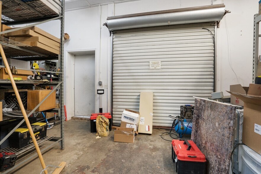 More Photos Of 6 Sanderson St, Hayesville Flex For Sale