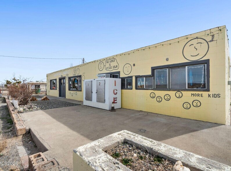 More Photos Of 1375 E Fir St, Silver Springs Convenience Store For Sale