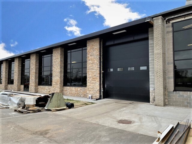More Photos Of 5505 123rd St W, Savage Manufacturing For Lease
