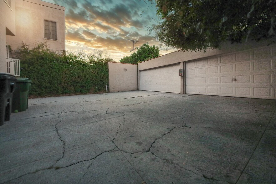 More Photos Of 147 N Detroit St, Los Angeles Apartments For Sale