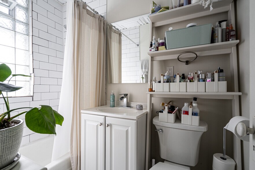 More Photos Of 2519 N Murray Ave, Milwaukee Apartments For Sale