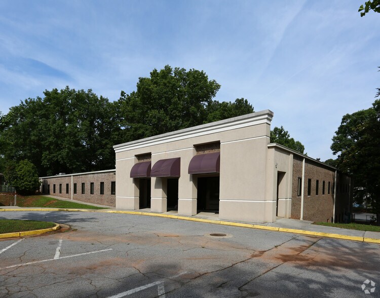More Photos Of 2372 Lawrenceville Hwy, Decatur Assisted Living For Sale