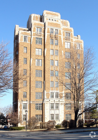 Primary Photo Of 3025 N Meridian St, Indianapolis Apartments For Sale