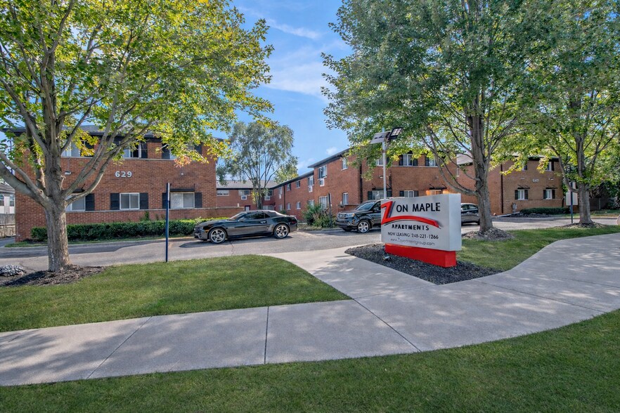 Primary Photo Of 629 W Maple Rd, Clawson Apartments For Sale